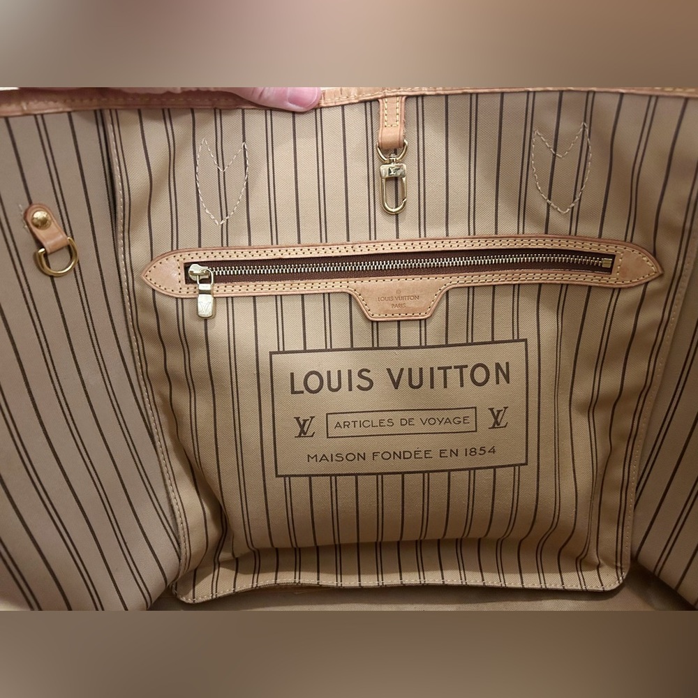 Well-cared-for Louis Vuitton Neverfull GM - Picture 12 of 15